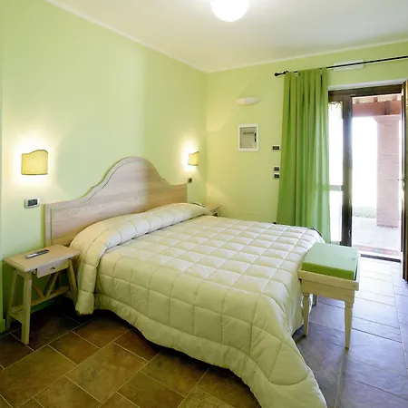 Poggio Fiorito Отель *