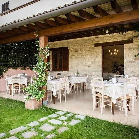 Отель Poggio Fiorito Ассизи