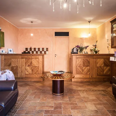 Poggio Fiorito Отель *