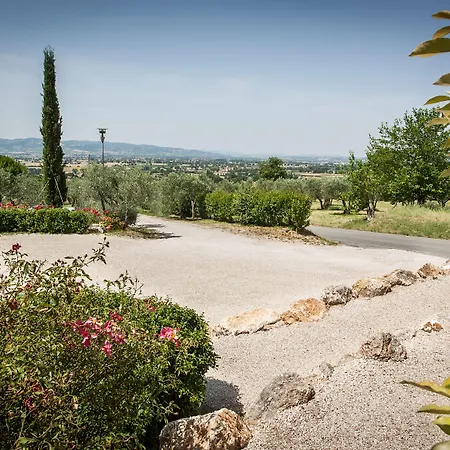 Poggio Fiorito فندق أسيسي